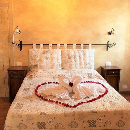 La Casa Delle Rondini Bed & Breakfast Roncoferraro Ngoại thất bức ảnh