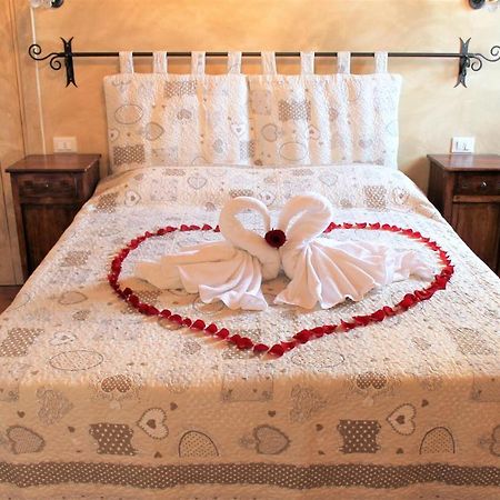 La Casa Delle Rondini Bed & Breakfast Roncoferraro Ngoại thất bức ảnh