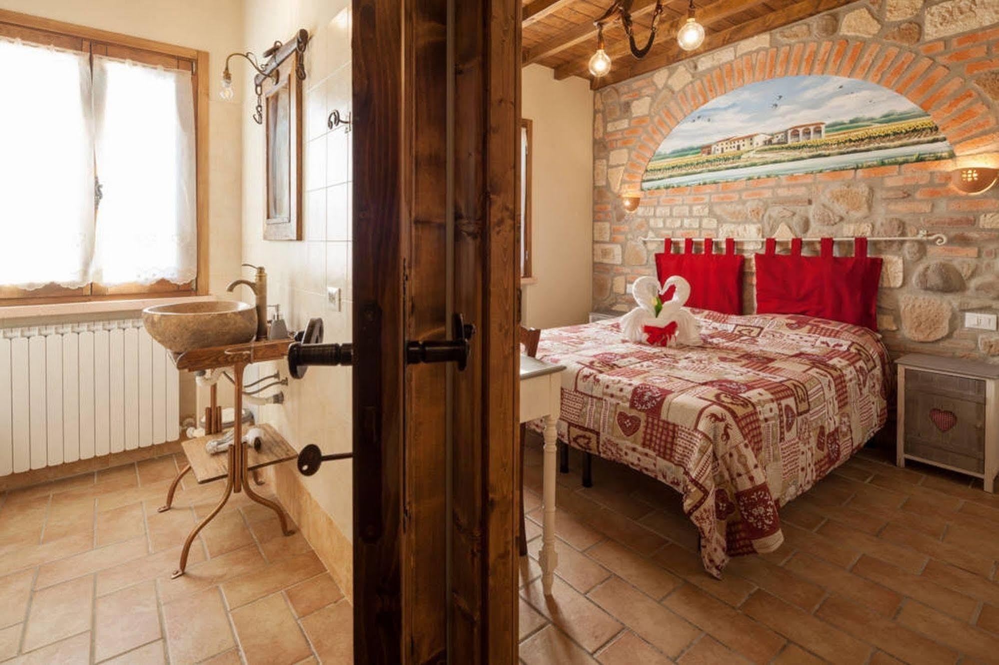 La Casa Delle Rondini Bed & Breakfast Roncoferraro Ngoại thất bức ảnh