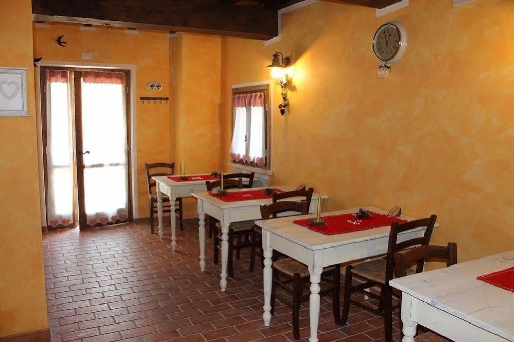 La Casa Delle Rondini Bed & Breakfast Roncoferraro Ngoại thất bức ảnh